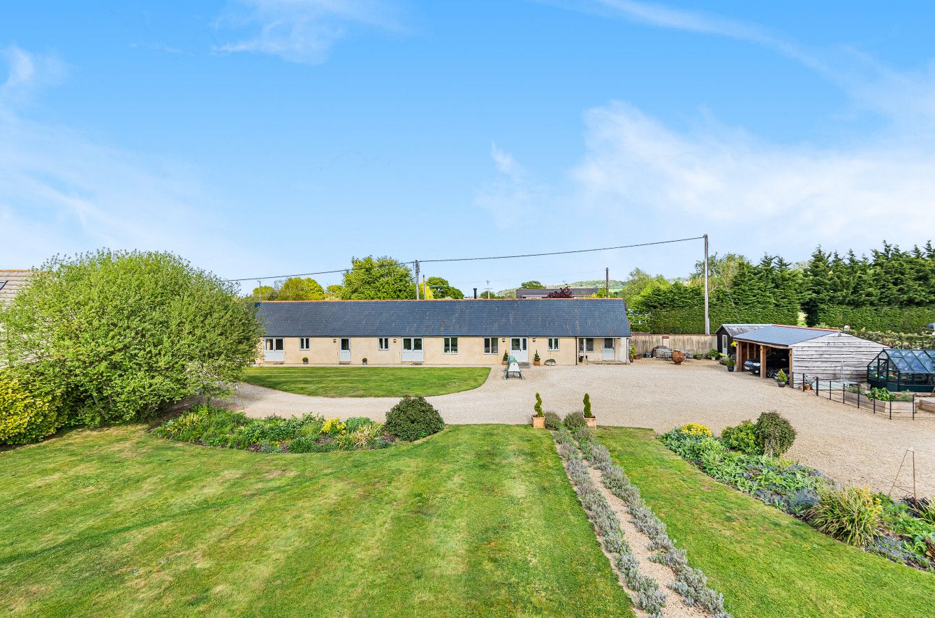 3 bed detached house for sale in Broad Town Road, Broad Town SN4 Zoopla