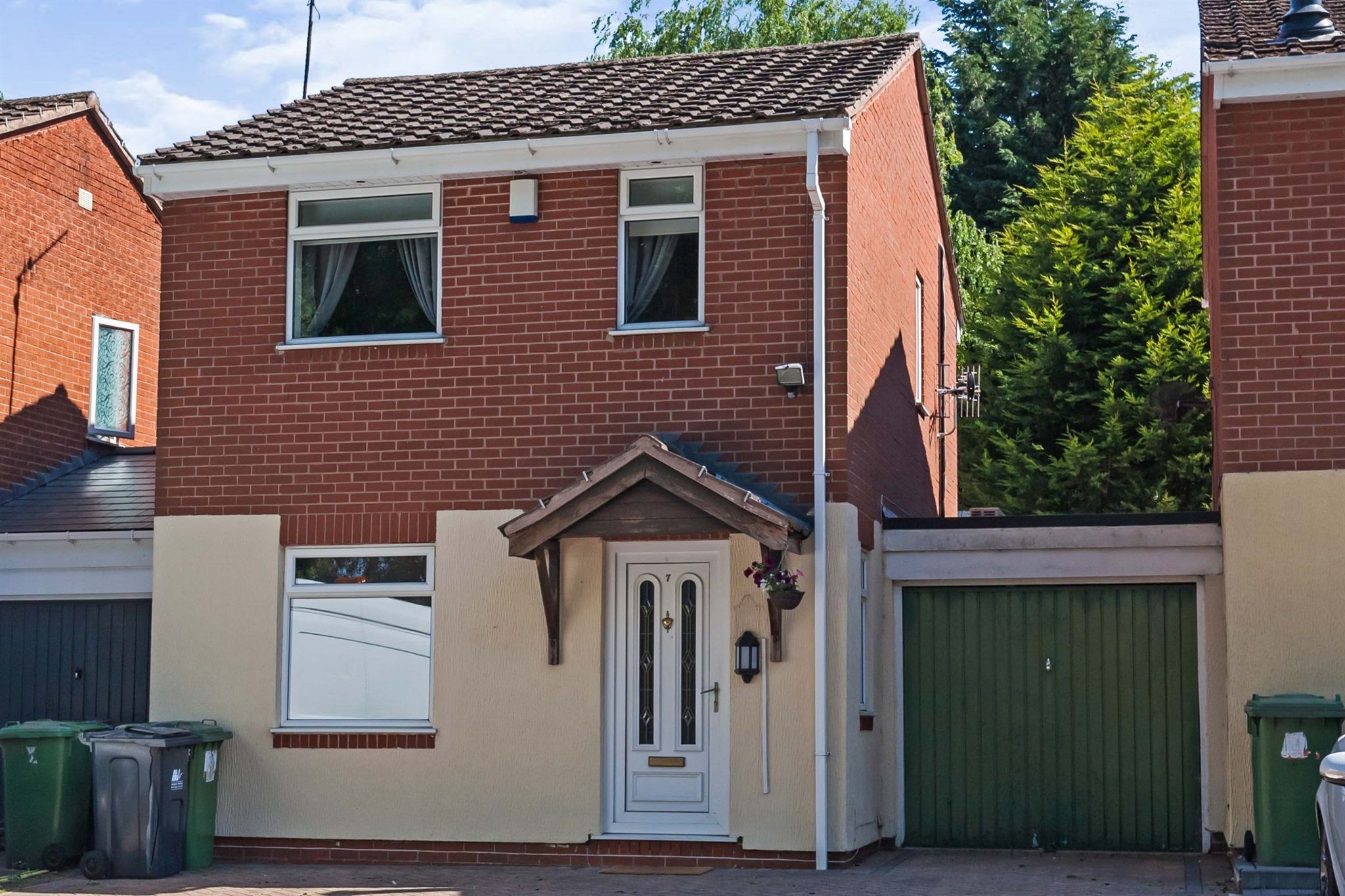 3 bed linkdetached house for sale in Coach Road, Ironville, Nottingham