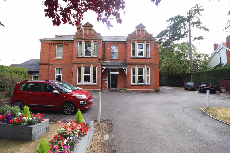 1 bed property for sale in Silverdale Parade, Hillview Road, Hucclecote