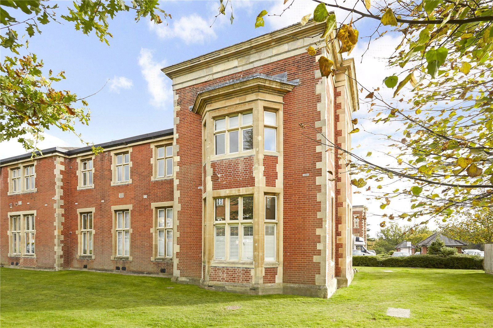 2 bed property for sale in Victoria Court, Royal Earlswood Park