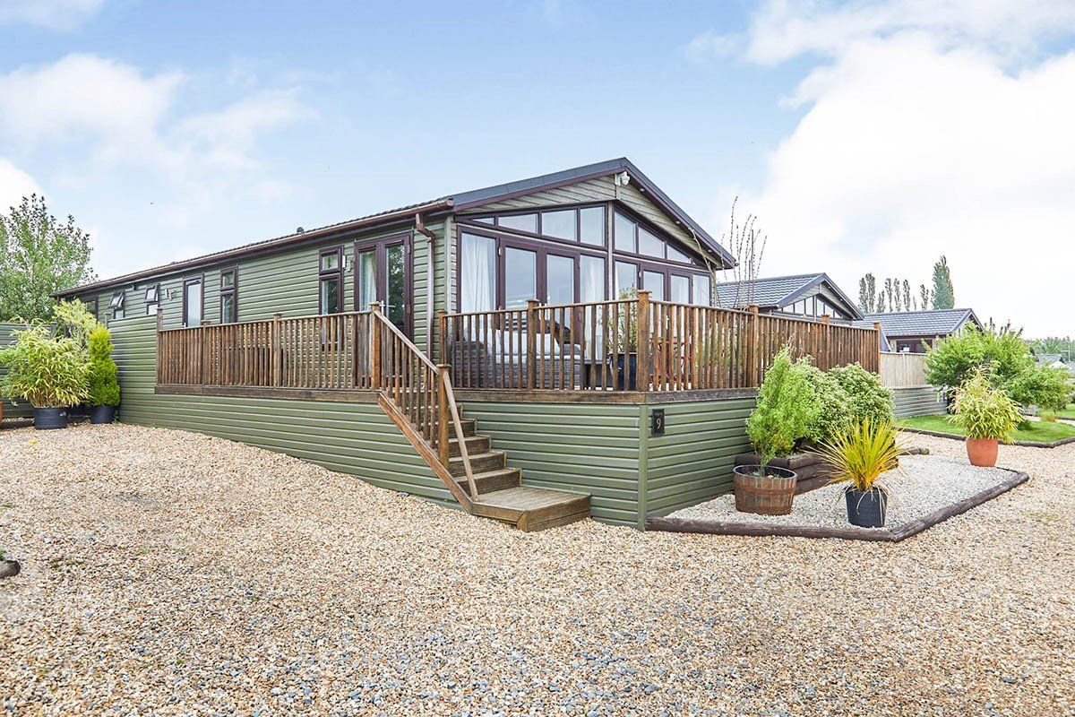 3 bed mobile/park home for sale in Spring Cottage Road, Overseal