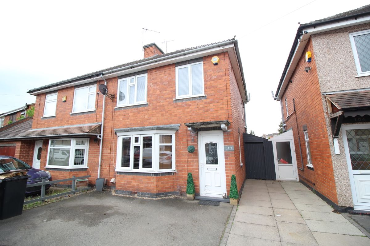 3 bed semidetached house to rent in Wootton Street, Bedworth