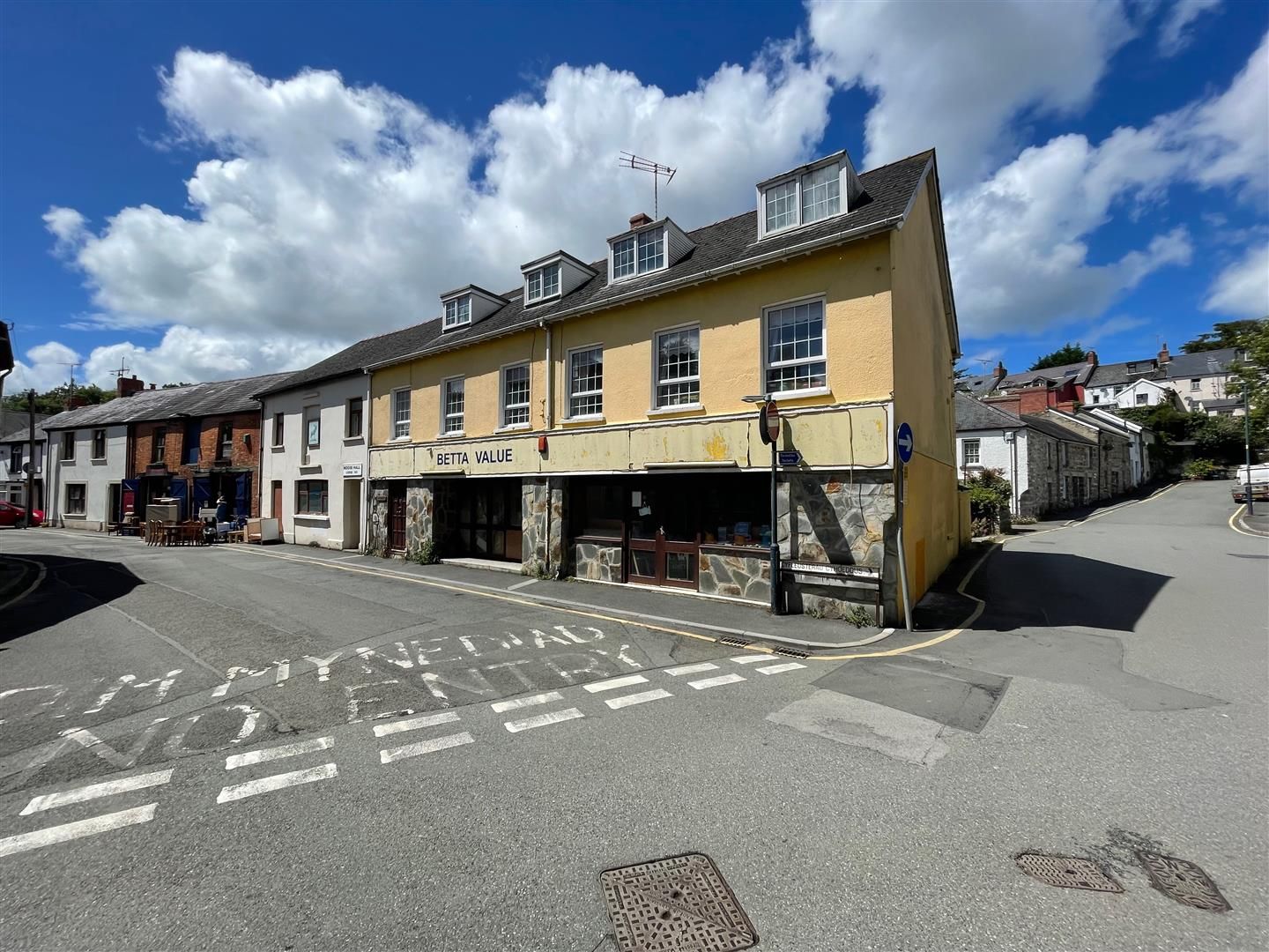 5 bed property for sale in Queens Terrace, Cardigan SA43 Zoopla