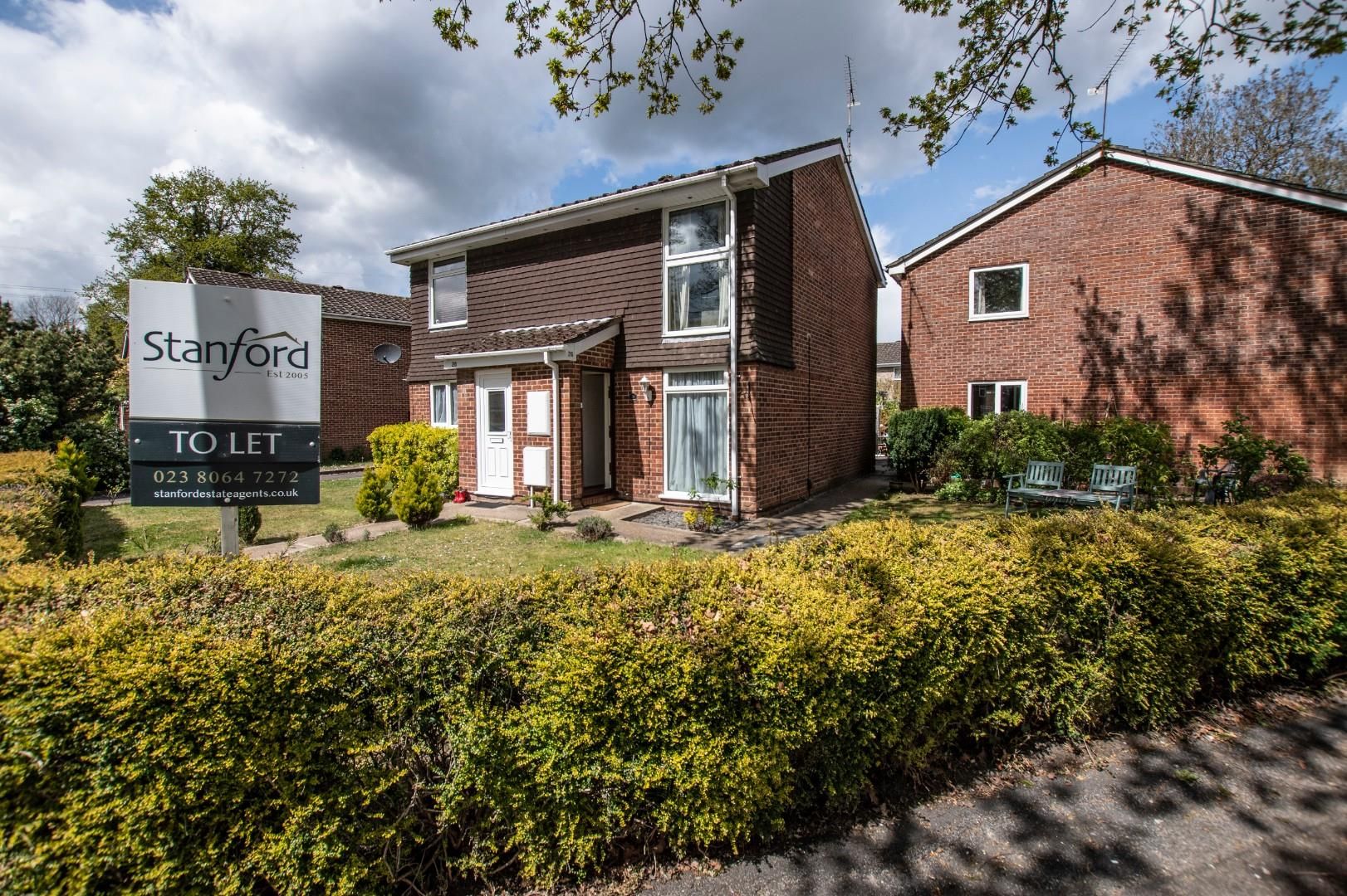 2 bed to rent in Launceston Drive, Boyatt Wood, Eastleigh