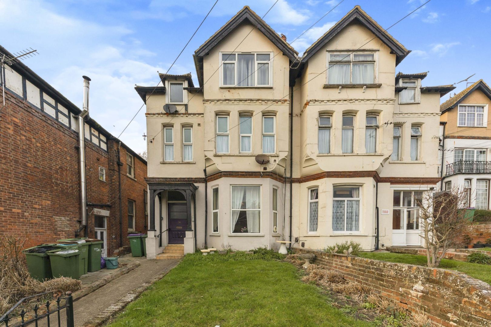 2 bed flat for sale in Sandgate Hill, Folkestone CT20 Zoopla
