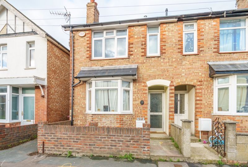 4 bed semidetached house for sale in Cambrai Avenue, Chichester PO19