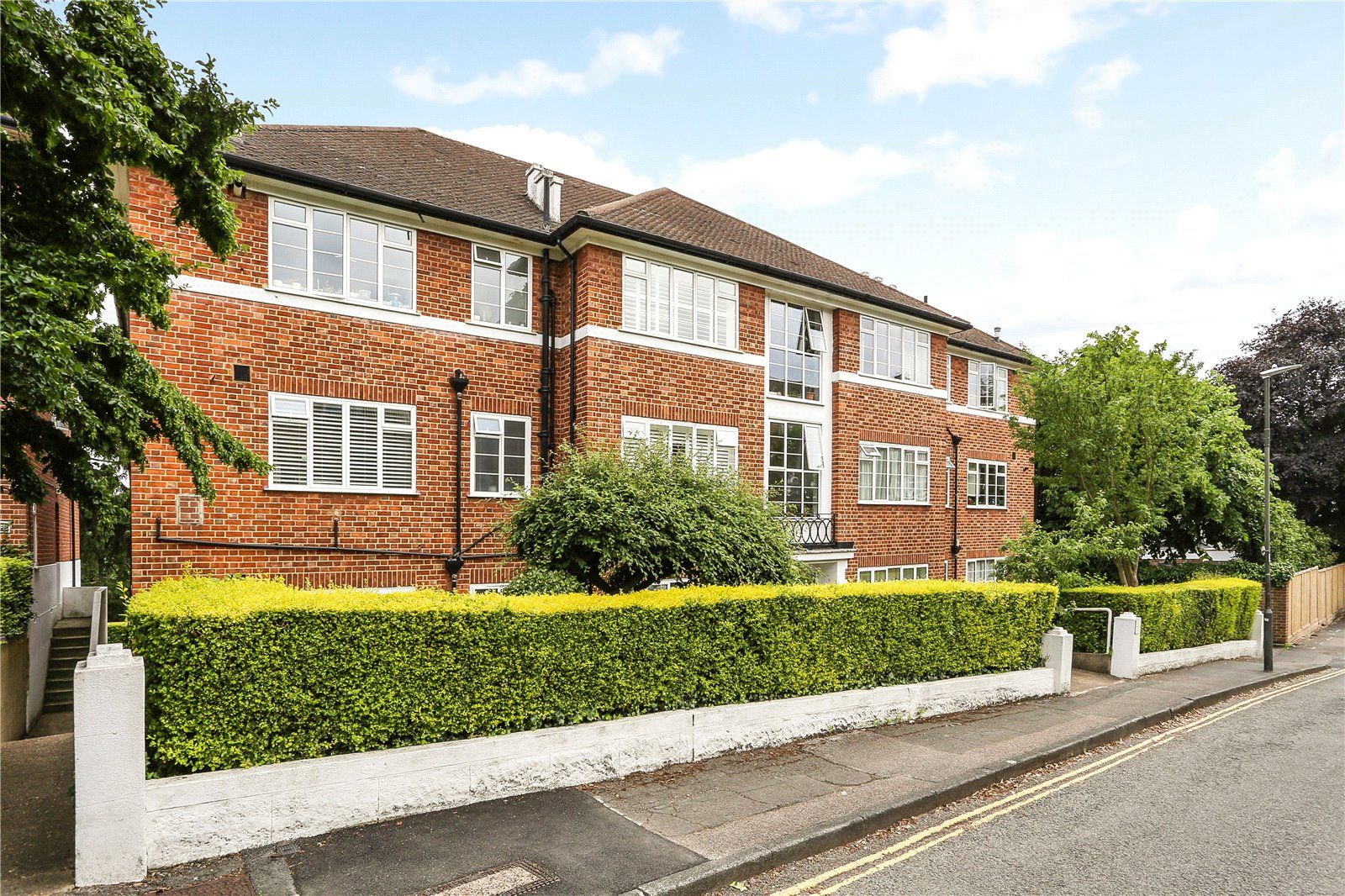 Kingsthorpe Court 33 Raymond Road London SW19