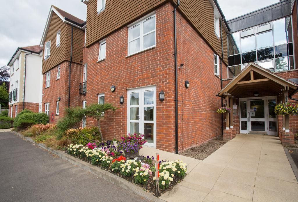 1 bed property for sale in Mutton Hall Hill, Heathfield, East Sussex