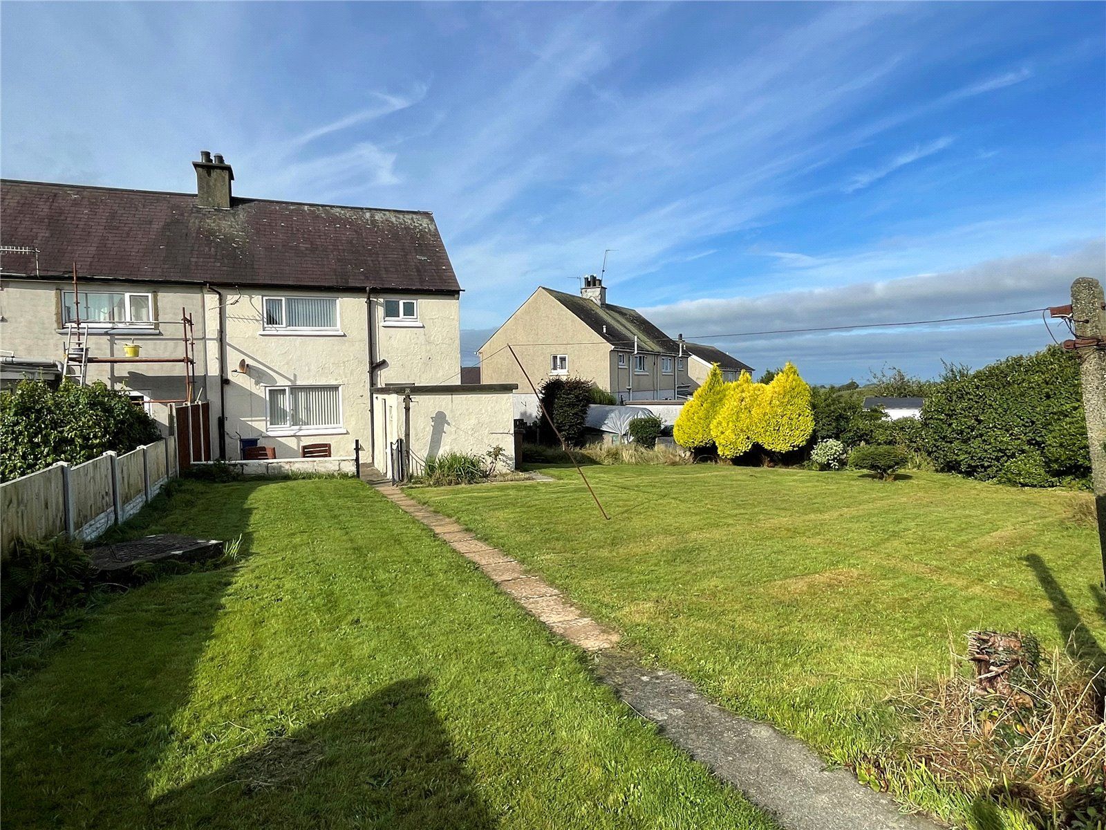 3 bed semidetached house for sale in Bryn Rhedyw, Llanllyfni