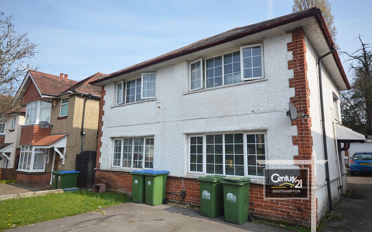 2 bed flat to rent in Ref R153218, Athelstan Road, Southampton SO19