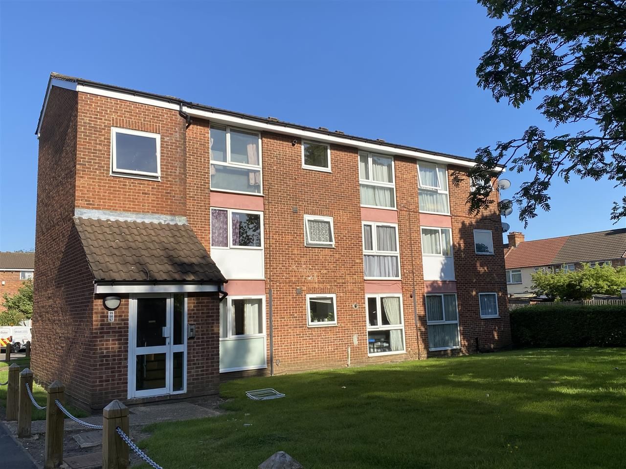 2 bed flat to rent in Archery Close, Harrow HA3 Zoopla