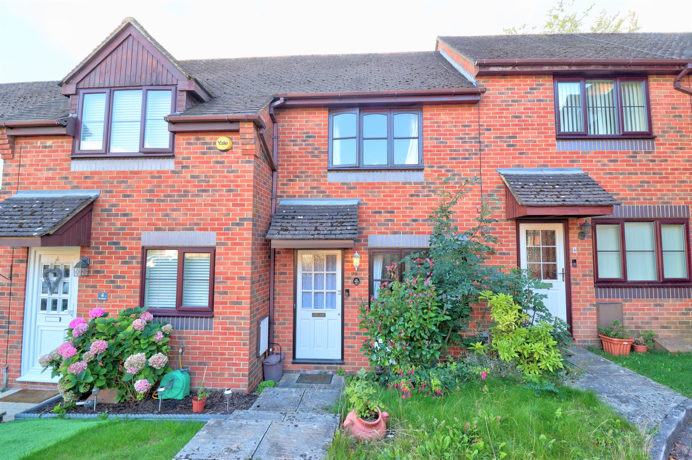 1 bed terraced house to rent in The Cloisters, Geralds Road, High