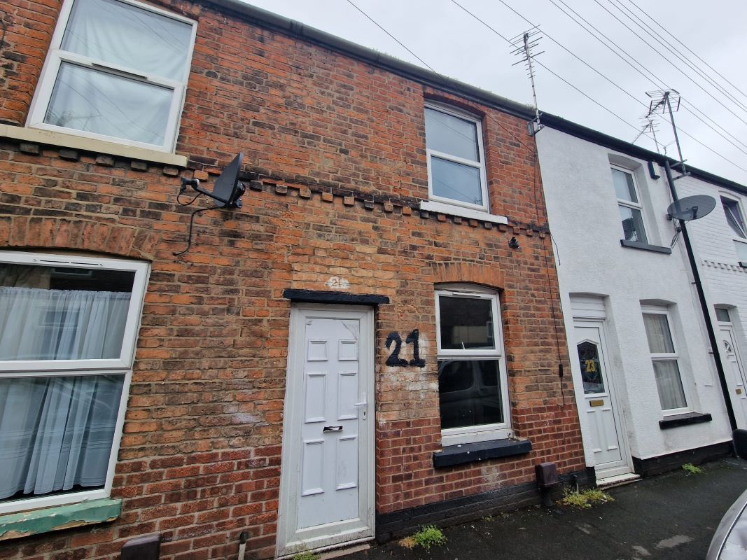 2 bed terraced house for sale in 21 Frampton Terrace, Gainsborough