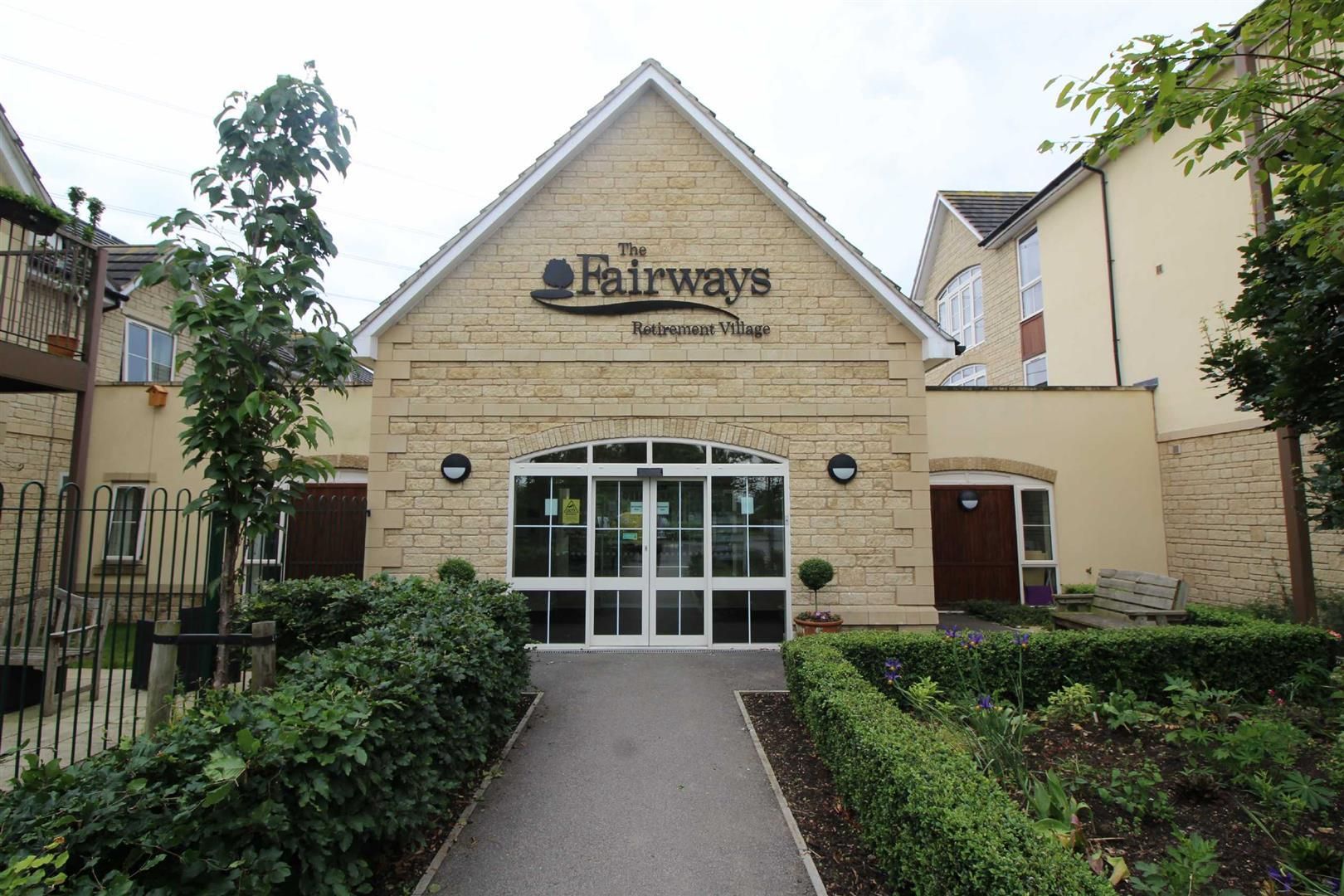 2 bed property for sale in Malmesbury Road, Chippenham SN15 Zoopla