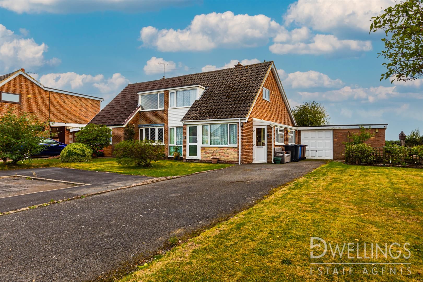2 bed bungalow for sale in Henhurst Ridge, BurtonOnTrent DE13 Zoopla