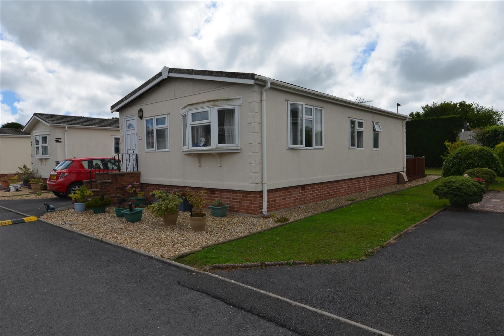 2 bed mobile/park home for sale in Carmarthen Road, Kilgetty SA68 Zoopla