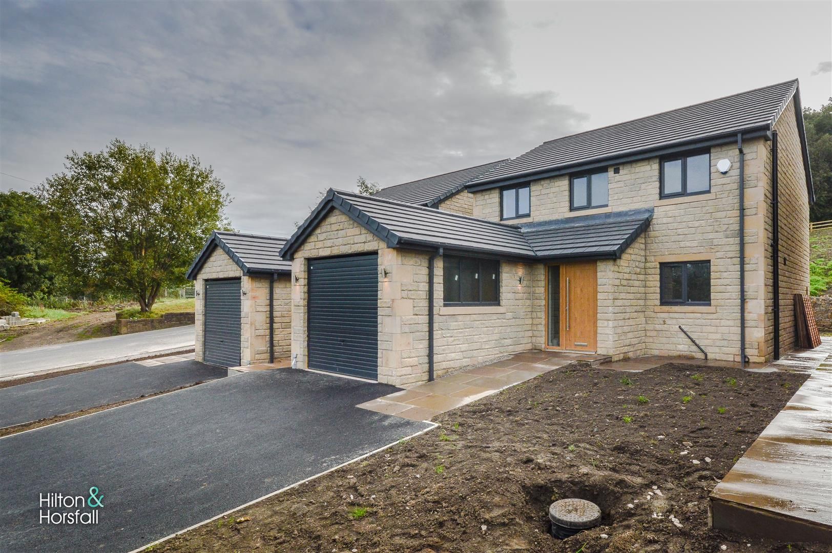 4 bed detached house to rent in Old Brickworks Drive., Knotts Lane