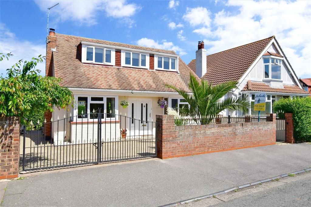 3 bed bungalow for sale in The Broadway, Herne Bay, Kent CT6 Zoopla