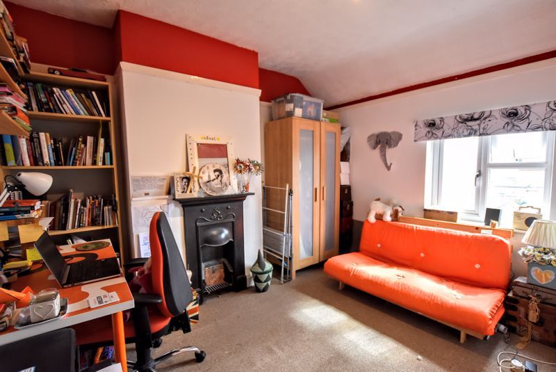 3 bed semidetached house for sale in Water Eaton Road, Bletchley