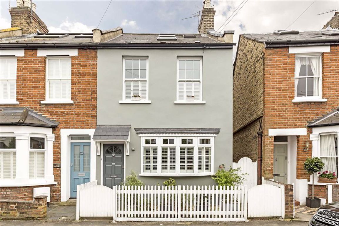 4 bed property to rent in Victor Road, Teddington TW11 Zoopla