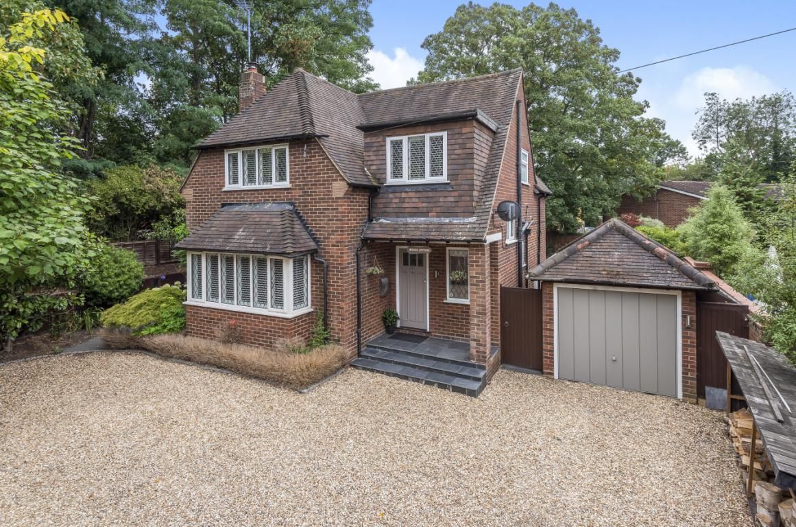4 bed detached house for sale in Frimley, Camberley GU16 Zoopla