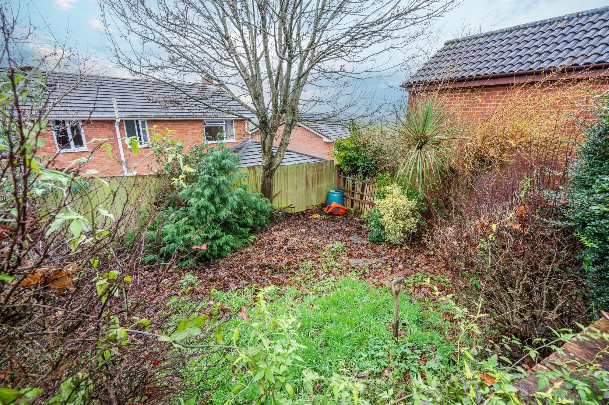 2 bed detached house for sale in Avranches Avenue, Crediton EX17 Zoopla