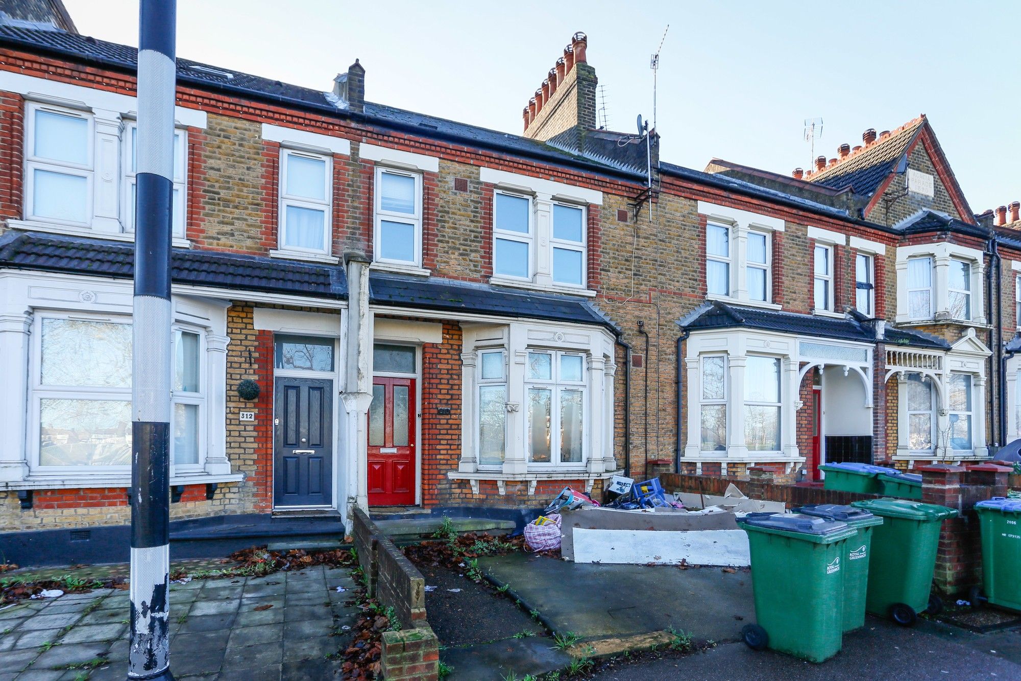 3 bed terraced house for sale in Plumstead Common Road, London SE18