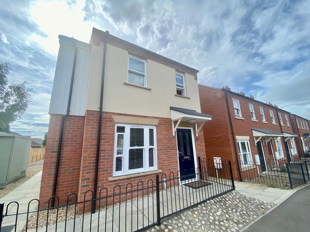 2 bed detached house for sale in Station Street, Holbeach, Spalding