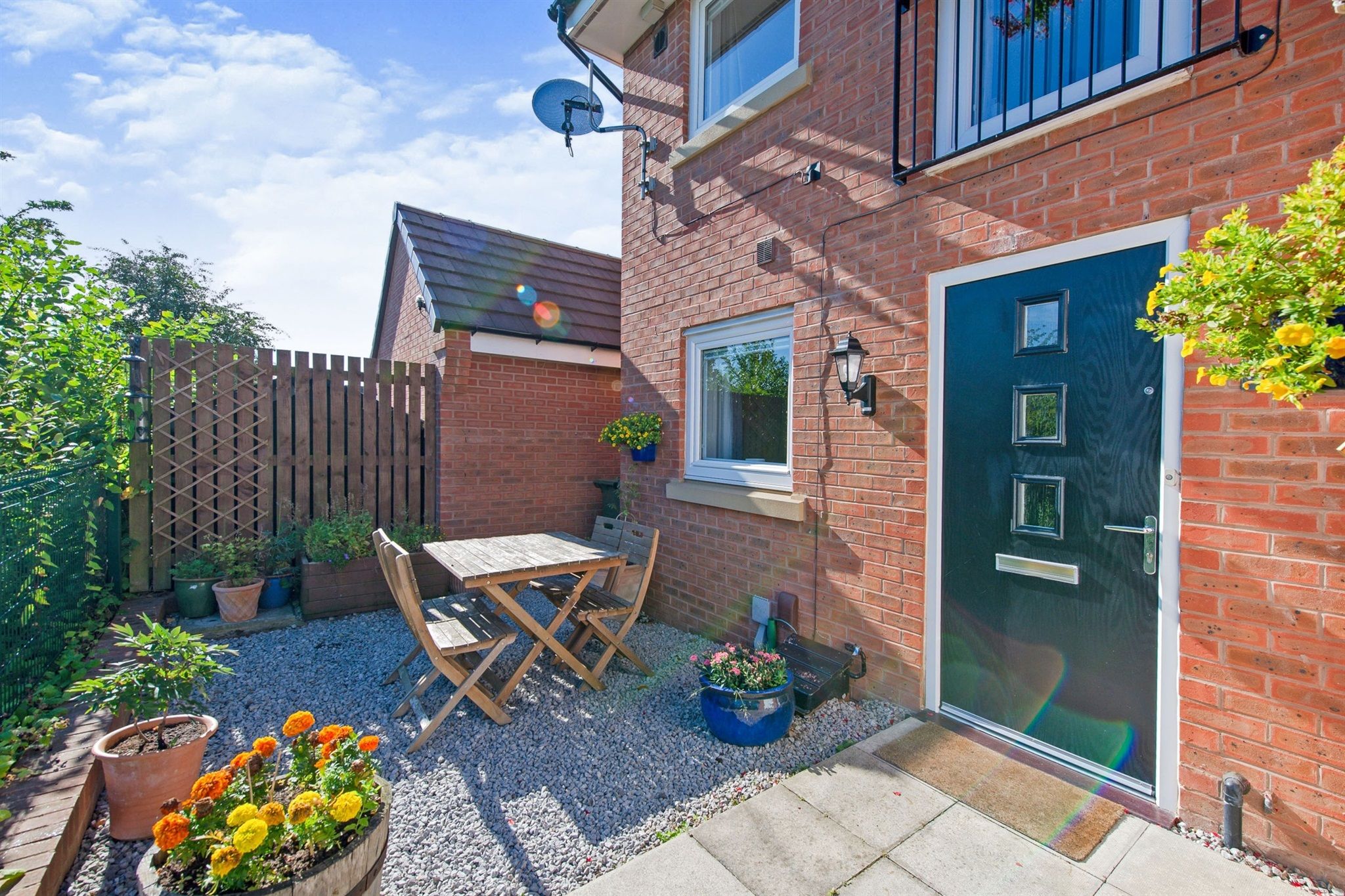 1 bed end terrace house for sale in Temple Mews, Temple Street