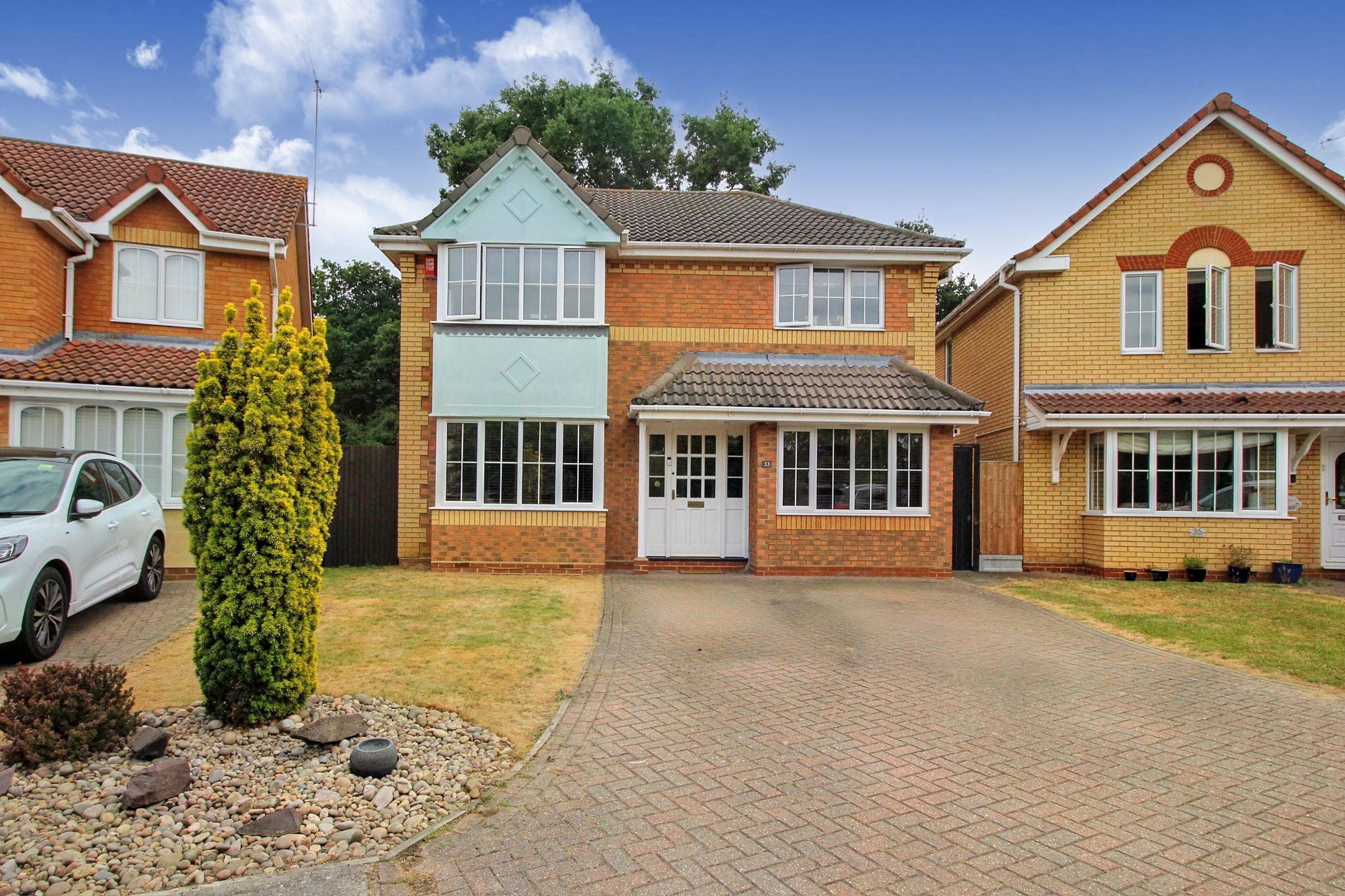 4 bed detached house for sale in Scott Drive, Wick Meadows, Wickford, Essex SS12 Zoopla