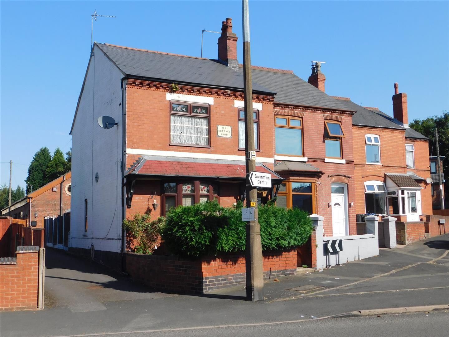 3 bed semidetached house for sale in Queens Road, Tipton DY4 Zoopla
