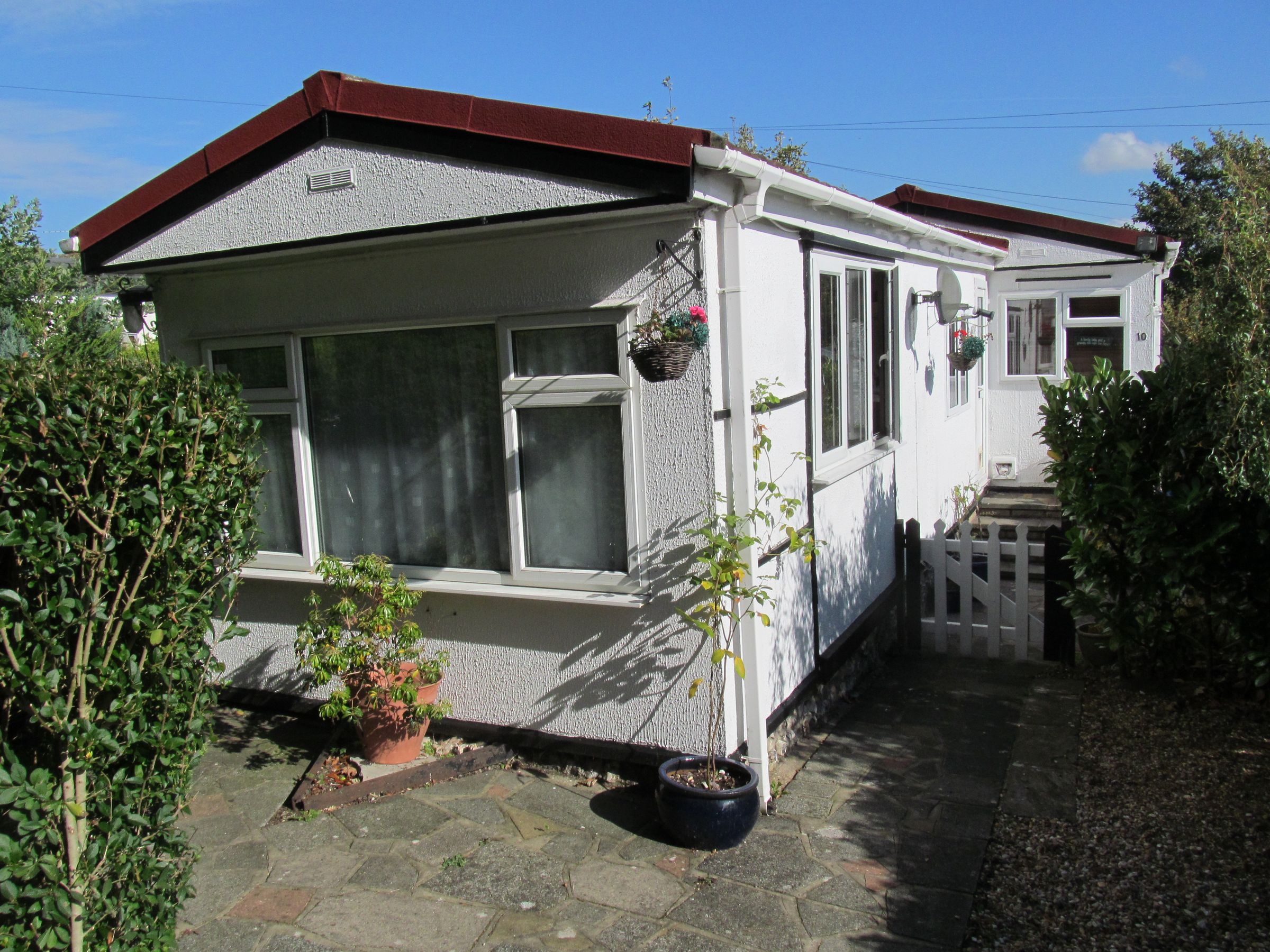 Downe Road, Keston, Nr Biggin Hill BR2  