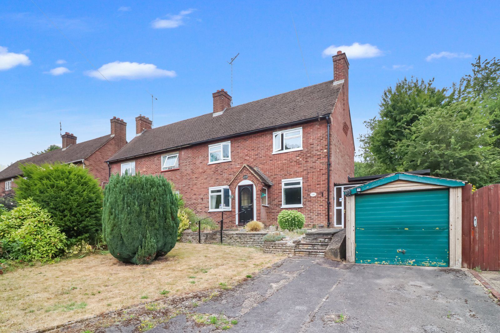 3 bed semidetached house for sale in Rucklers Lane, Kings Langley WD4
