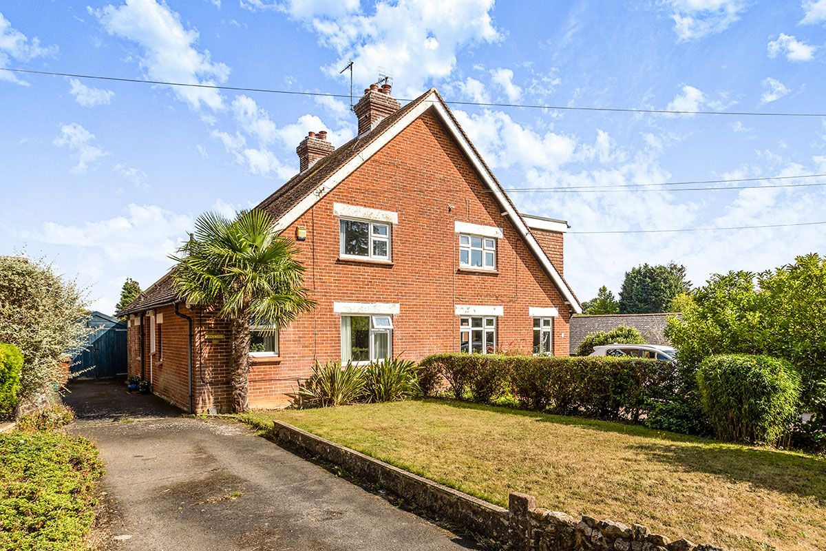 3 bed semidetached house for sale in Henwood Green Road, Pembury, Tunbridge Wells, Kent TN2