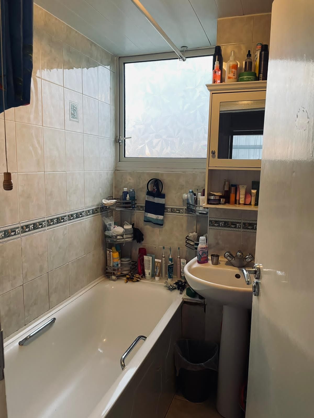 Room to rent in Thorpe Lea Road, Egham TW20 Zoopla