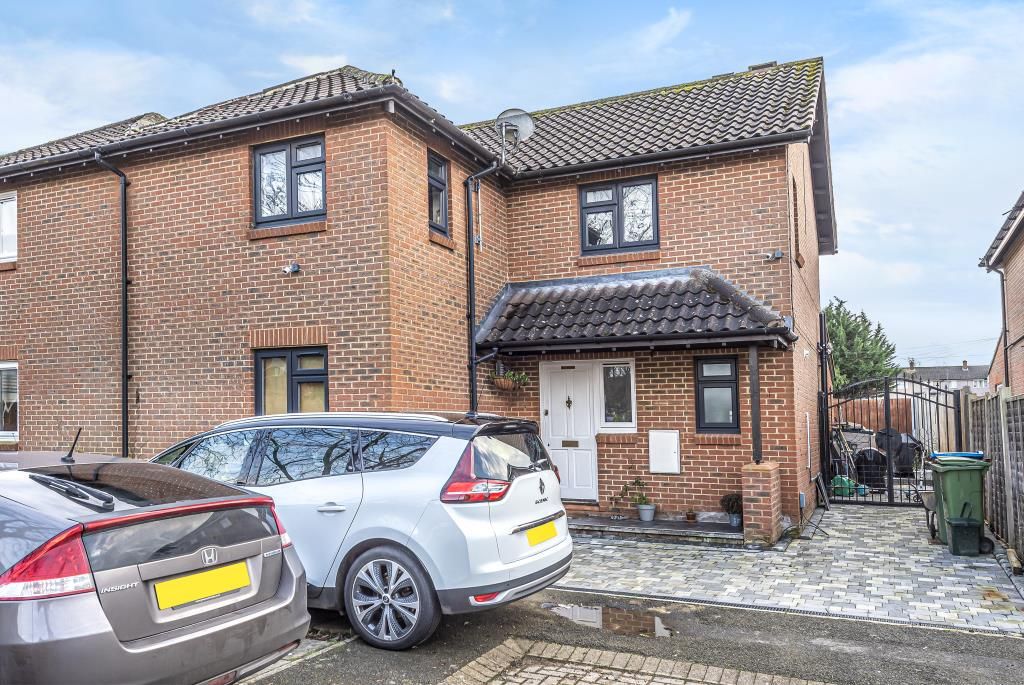 Aylebsury, Buckinghamshire HP19  