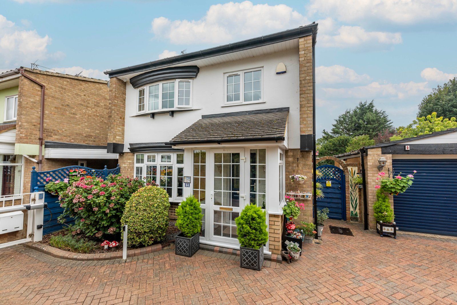 3 bed detached house for sale in Honey Lane, Buntingford, Hertfordshire