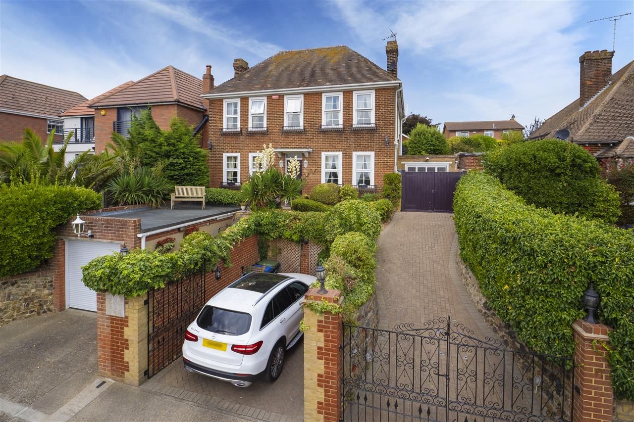 4 bed detached house for sale in Stone Road, Broadstairs CT10 Zoopla