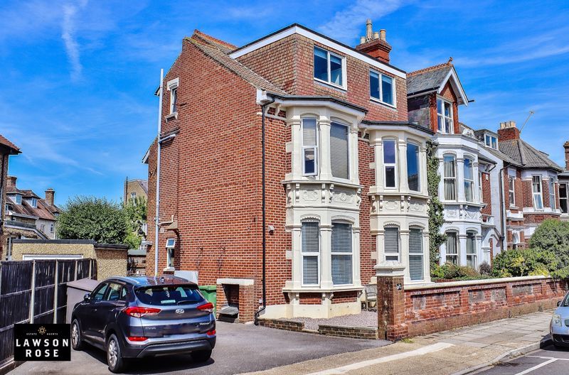 2 bed flat for sale in Whitwell Road, Southsea PO4 Zoopla