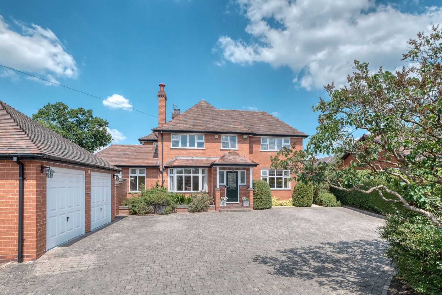 4 bed detached house for sale in Edgioake Lane, Astwood Bank, Redditch