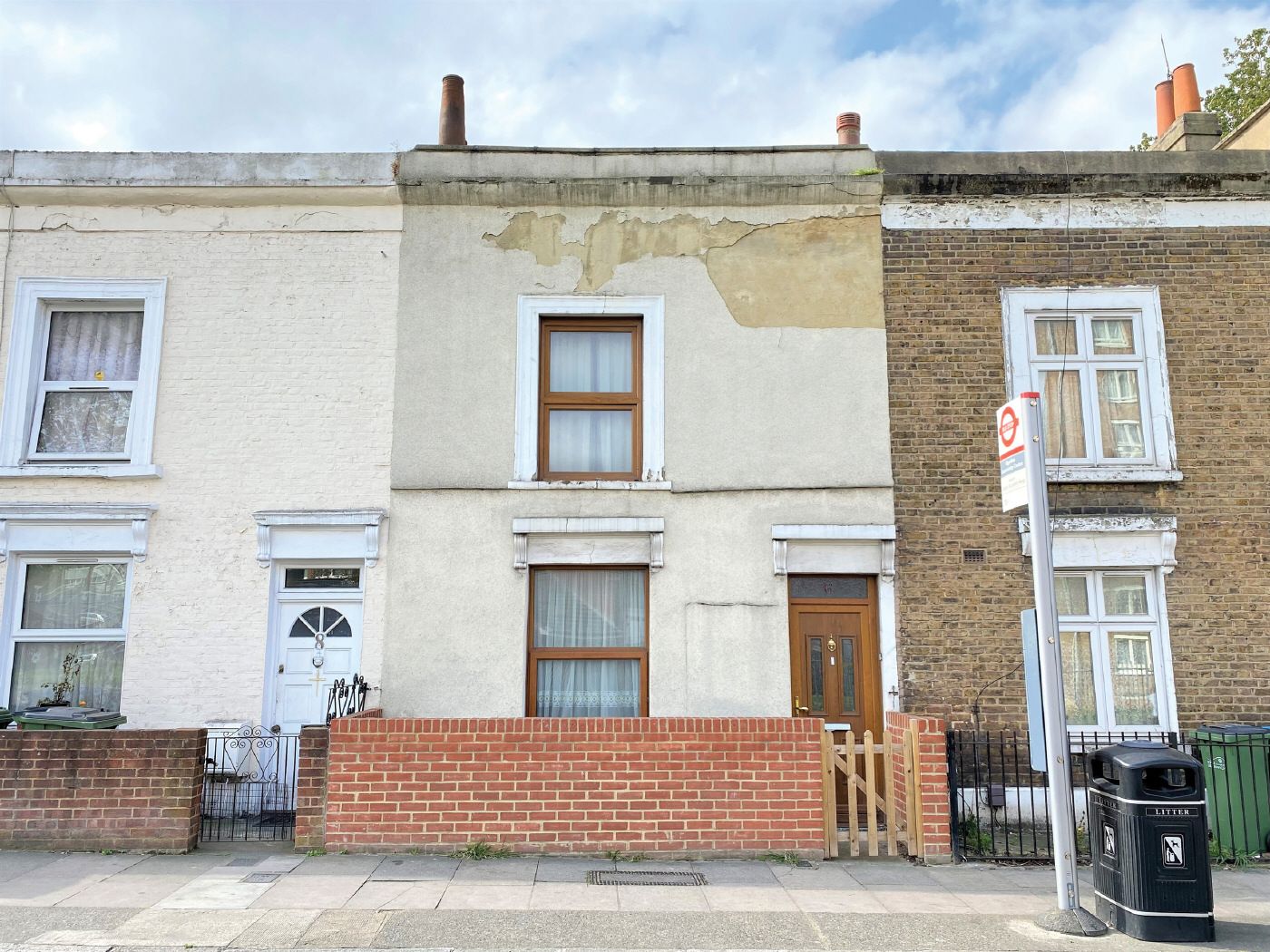 2 bed terraced house for sale in Waverley Road, London SE18 Zoopla