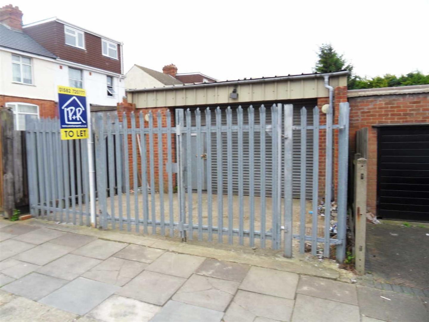 Parking/garage for sale in Cavendish Road, Luton LU3 Zoopla