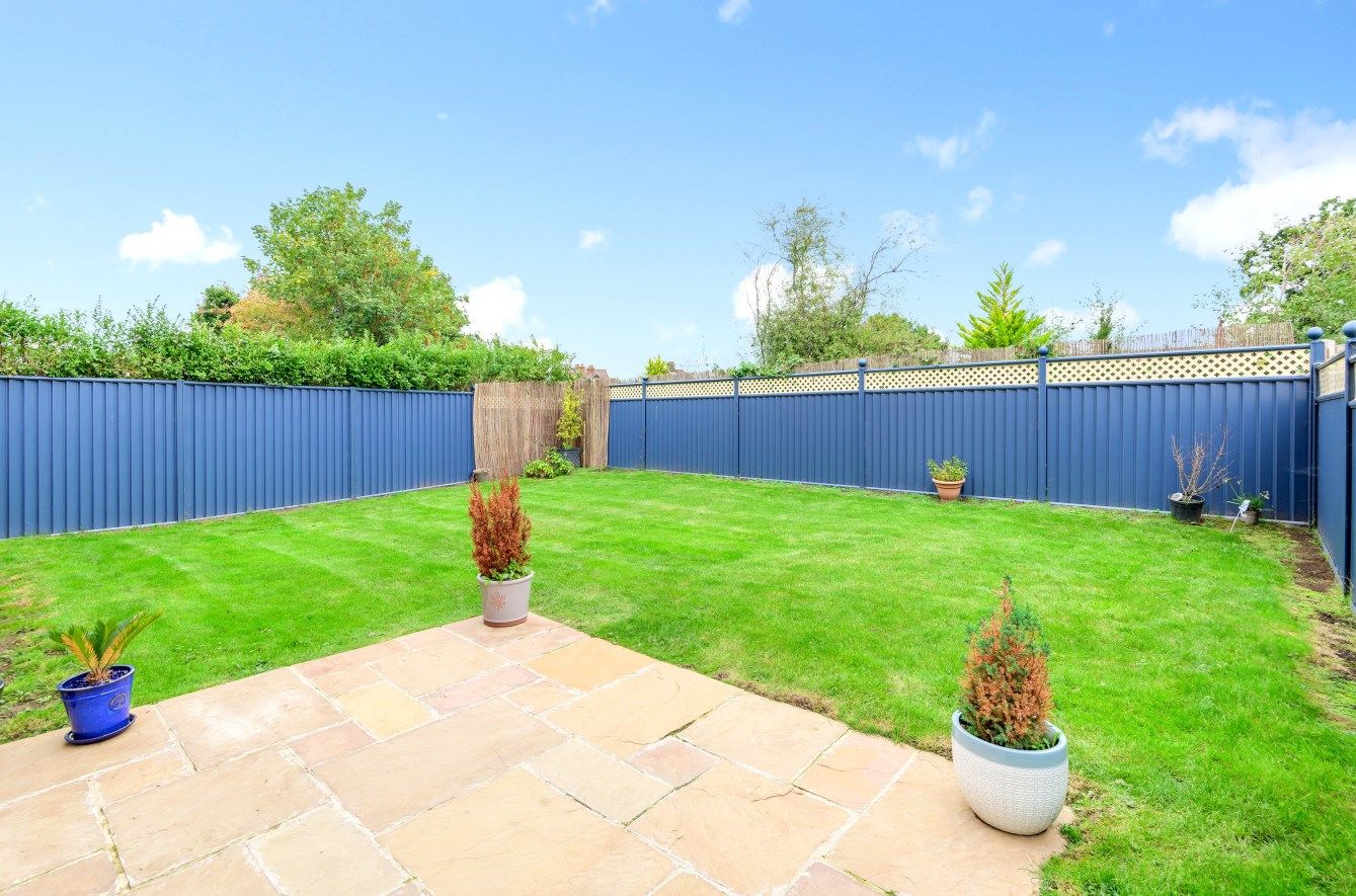 4 bed detached house for sale in Napier Close, Salfords, Redhill RH1 Zoopla