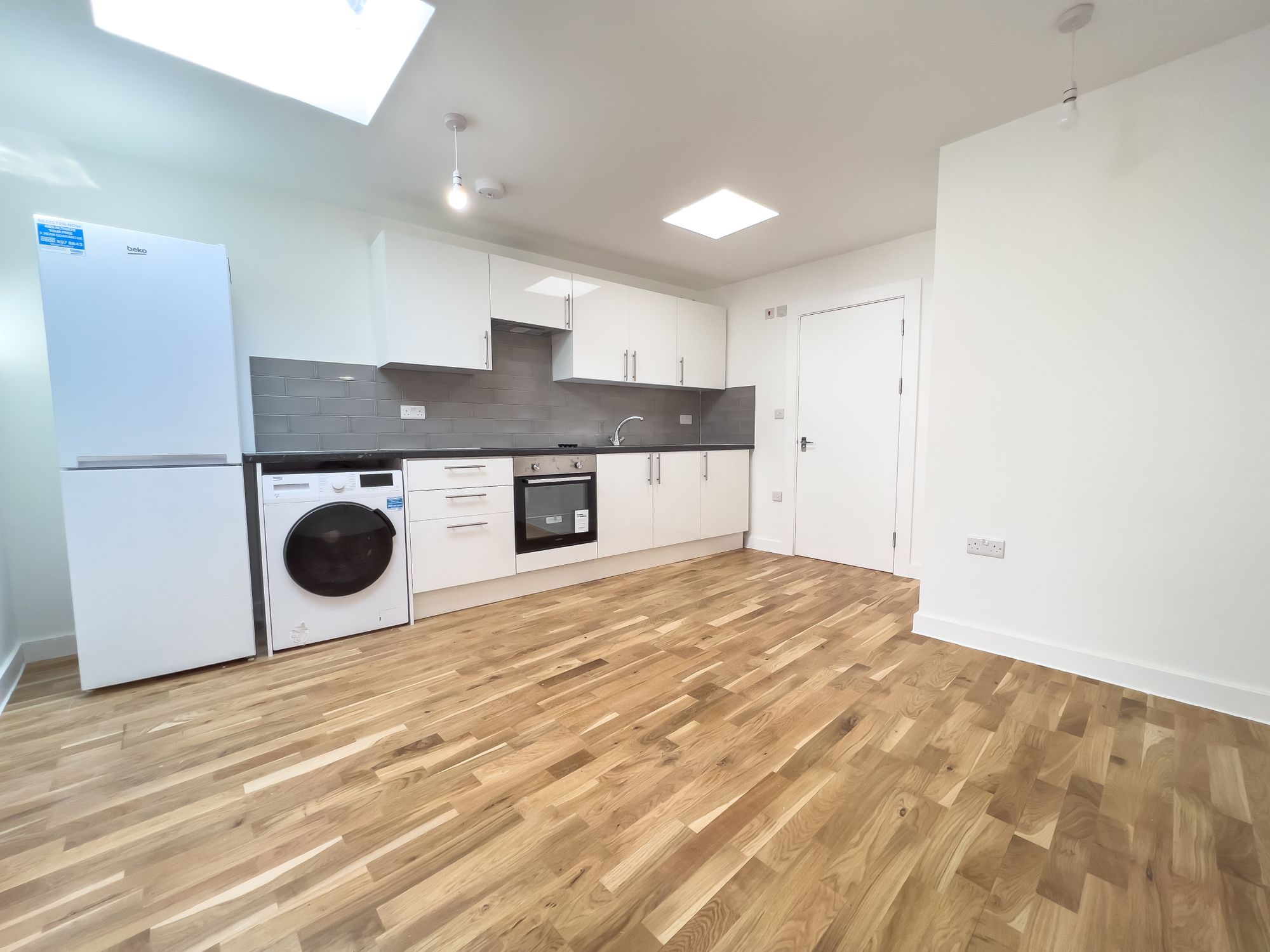 1 bed flat to rent in London Road, East Grinstead RH19 Zoopla