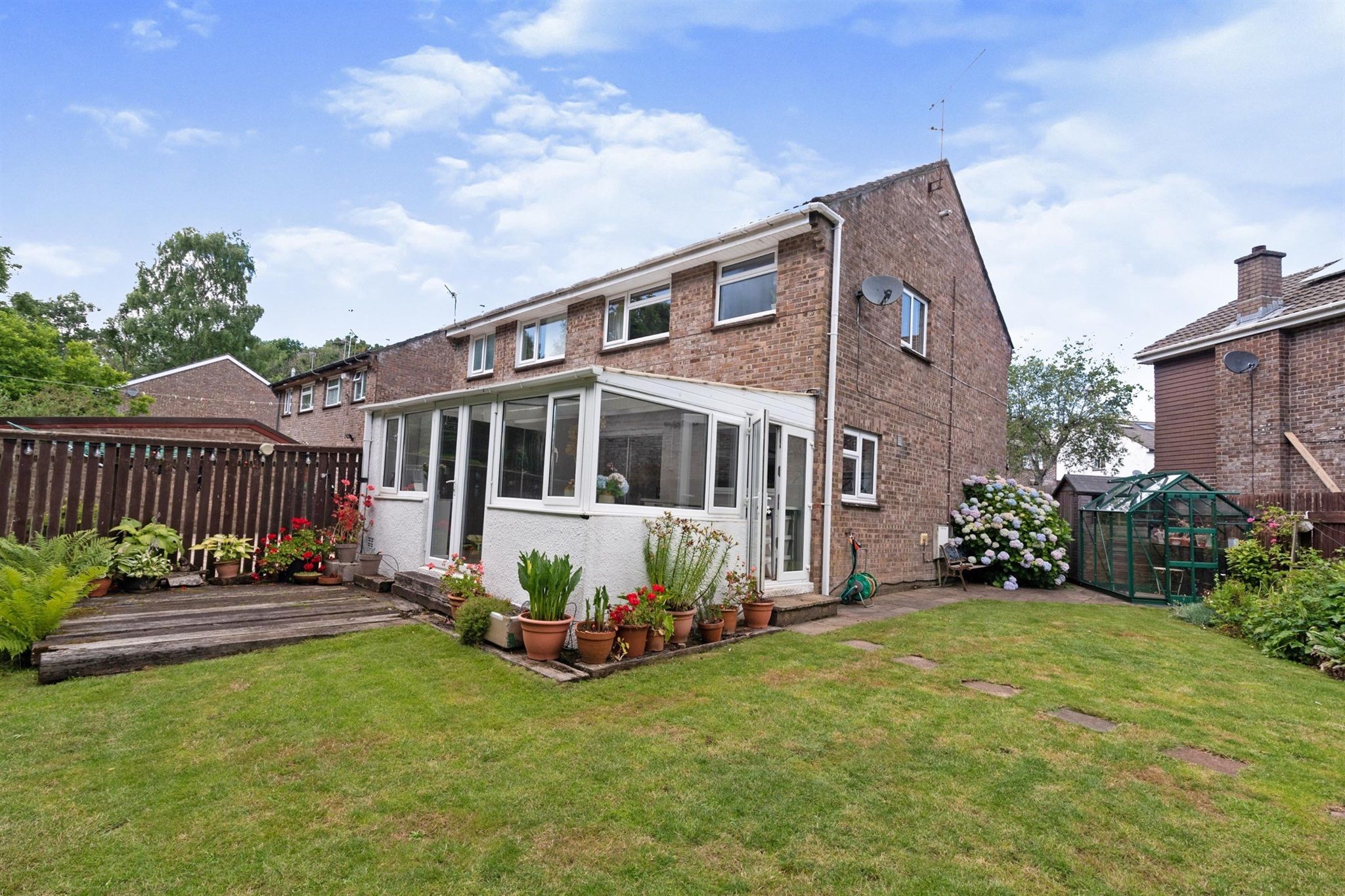 3 bed semidetached house for sale in Galahad Close, Thornhill, Cardiff