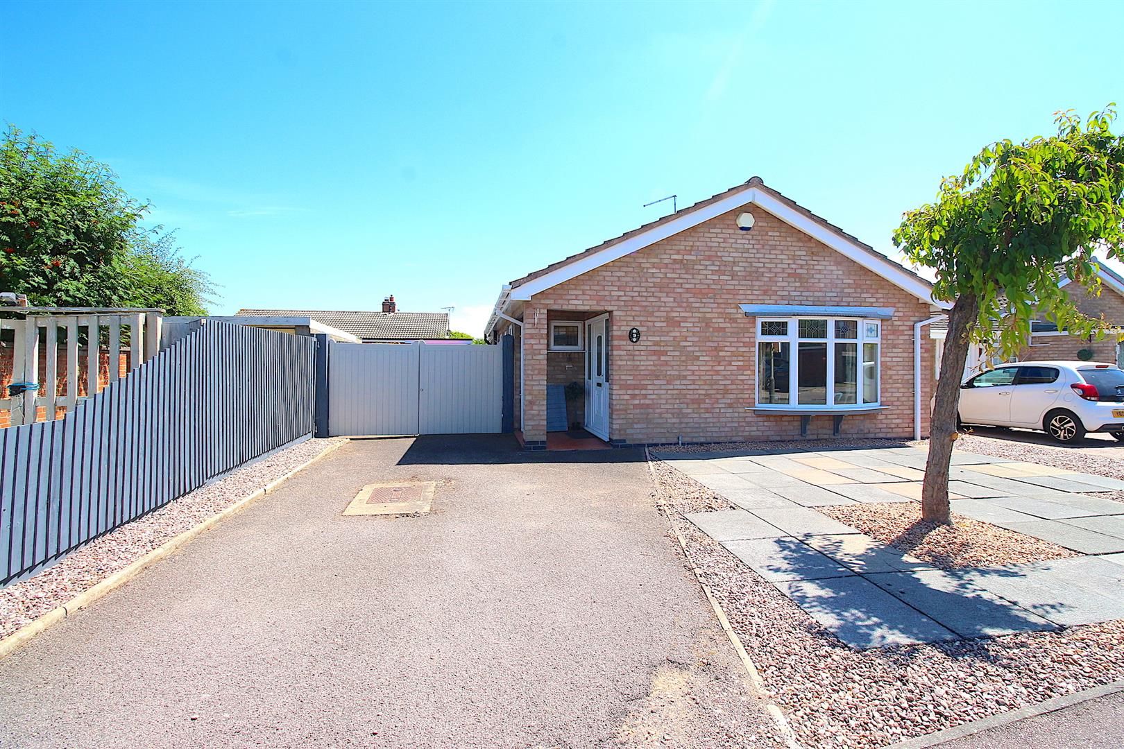 2 bed detached bungalow for sale in Yeomans Dale, East Goscote