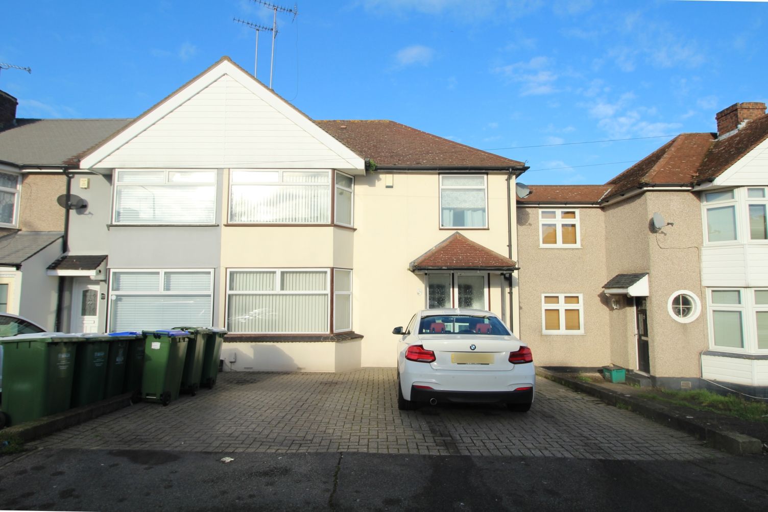 4 bed semidetached house to rent in Parkside Avenue, Bexleyheath DA7