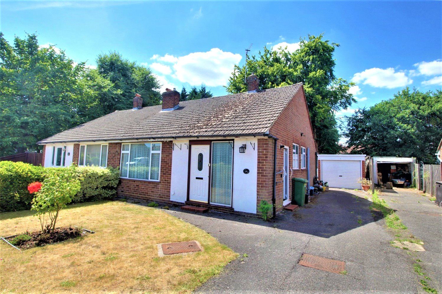 2 bed bungalow for sale in Field Way, Aldershot GU12 Zoopla