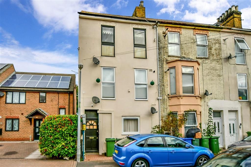 1 bed flat for sale in Delamark Road, Sheerness, Kent ME12 Zoopla