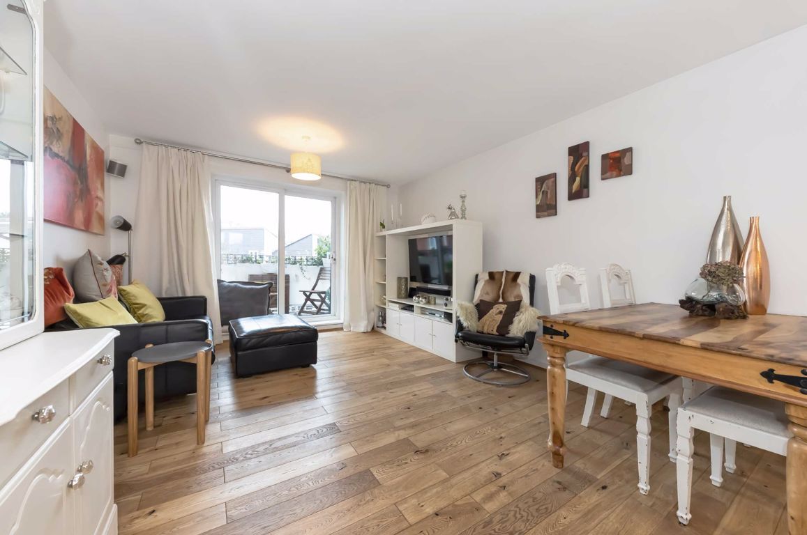 Blytheswood Place, London SW16  